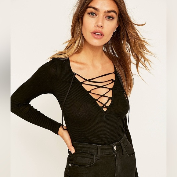 Urban Outfitters Plunge Lace-up Top - Grey - Picture 11 of 12